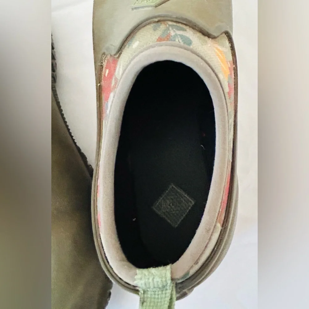 Duck Muck Women's Green‎ Slip-On Waterproof Shoes